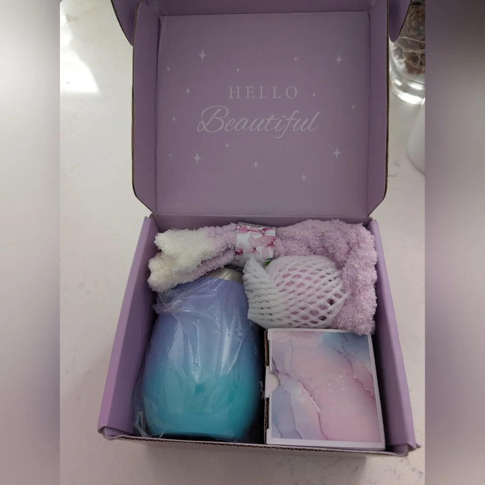 NWOT Lavender-Scented Spa Box